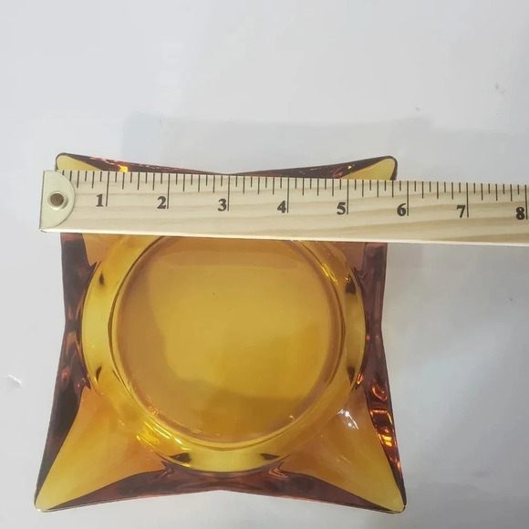 Vintage Libbey Mid-century Modern Amber Glass  Star Ashtray. - Picture 7 of 7